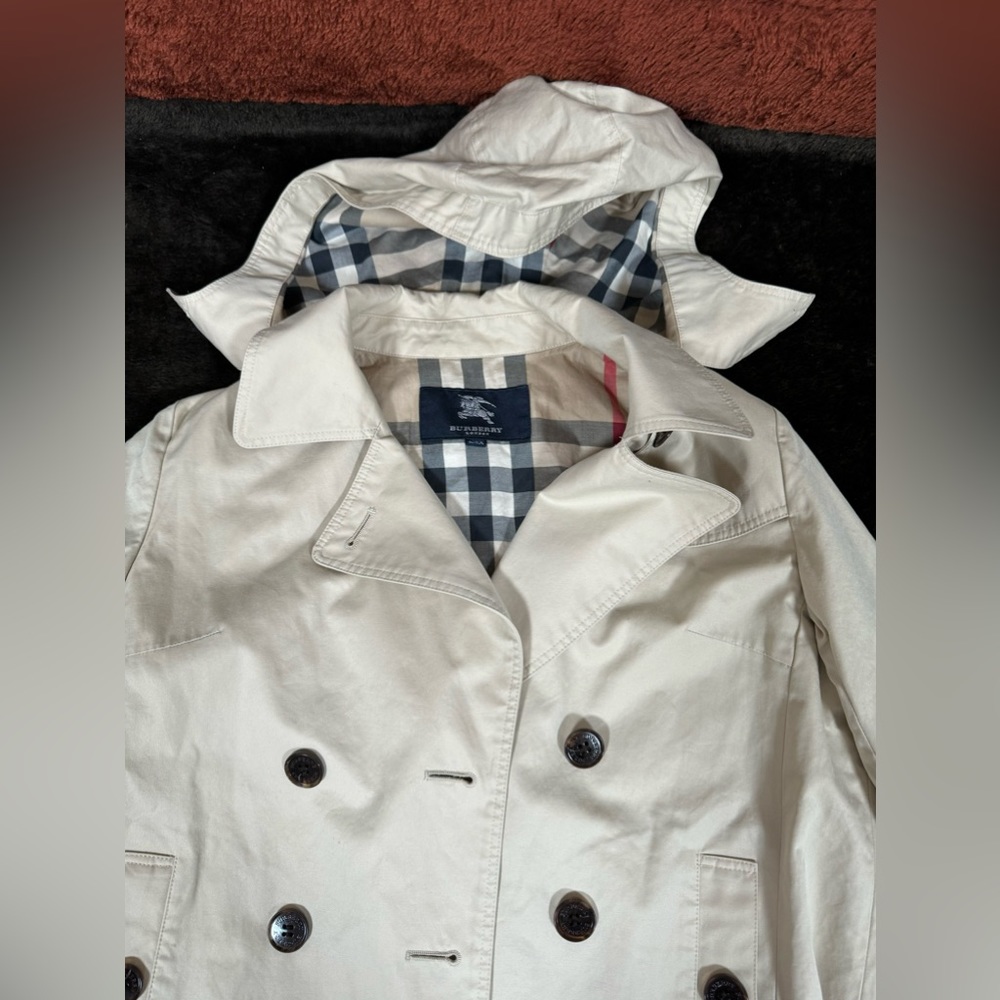 Burberry
Burberry Brit Short Double Breasted Jacket in SMALL - Picture 2 of 12